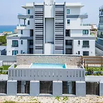 Luxury Beachfront Penthouse In Blouberg- 402 Azul