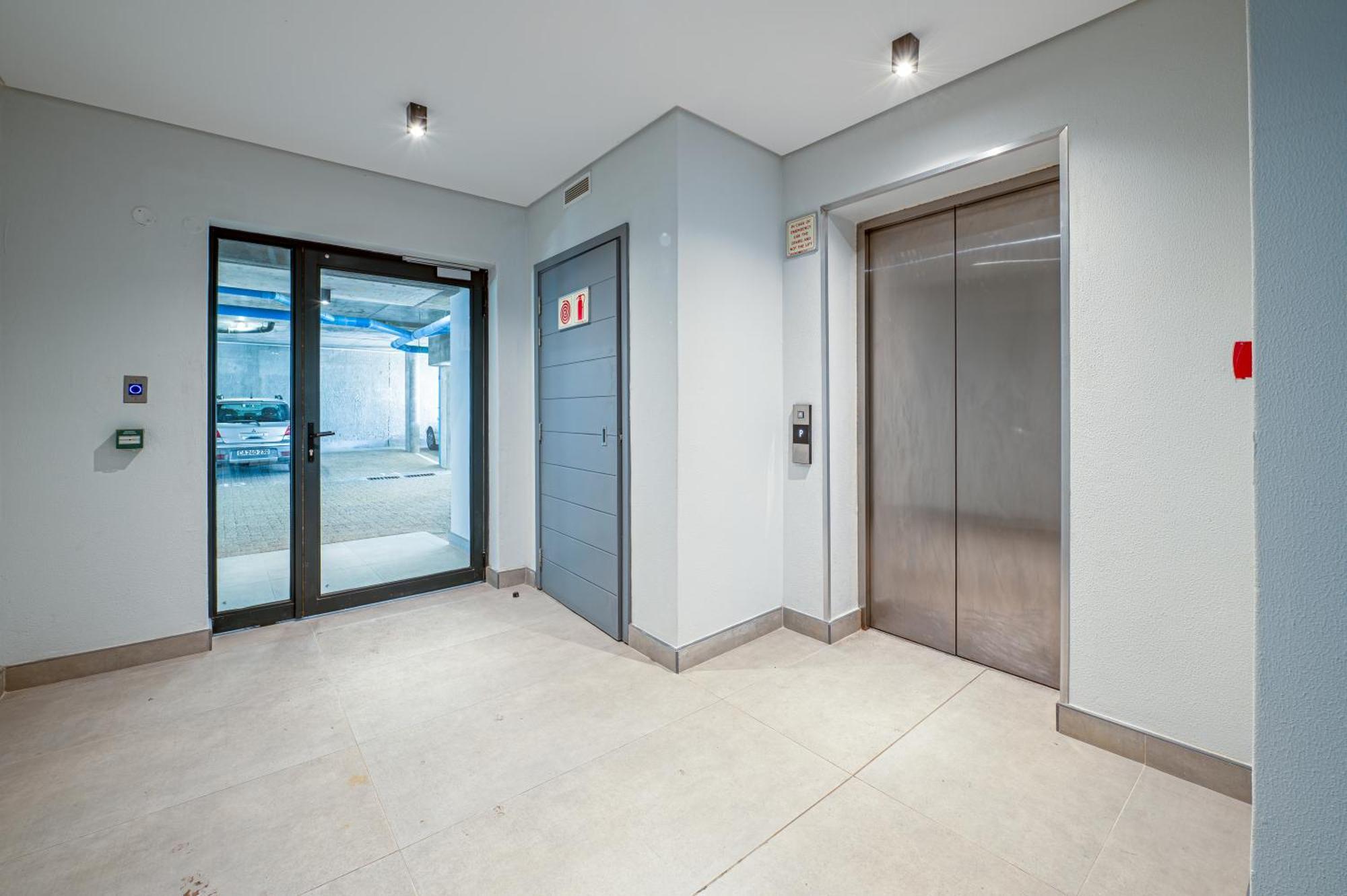 Luxury Beachfront Penthouse In Blouberg- 402 Azul Apartment *
