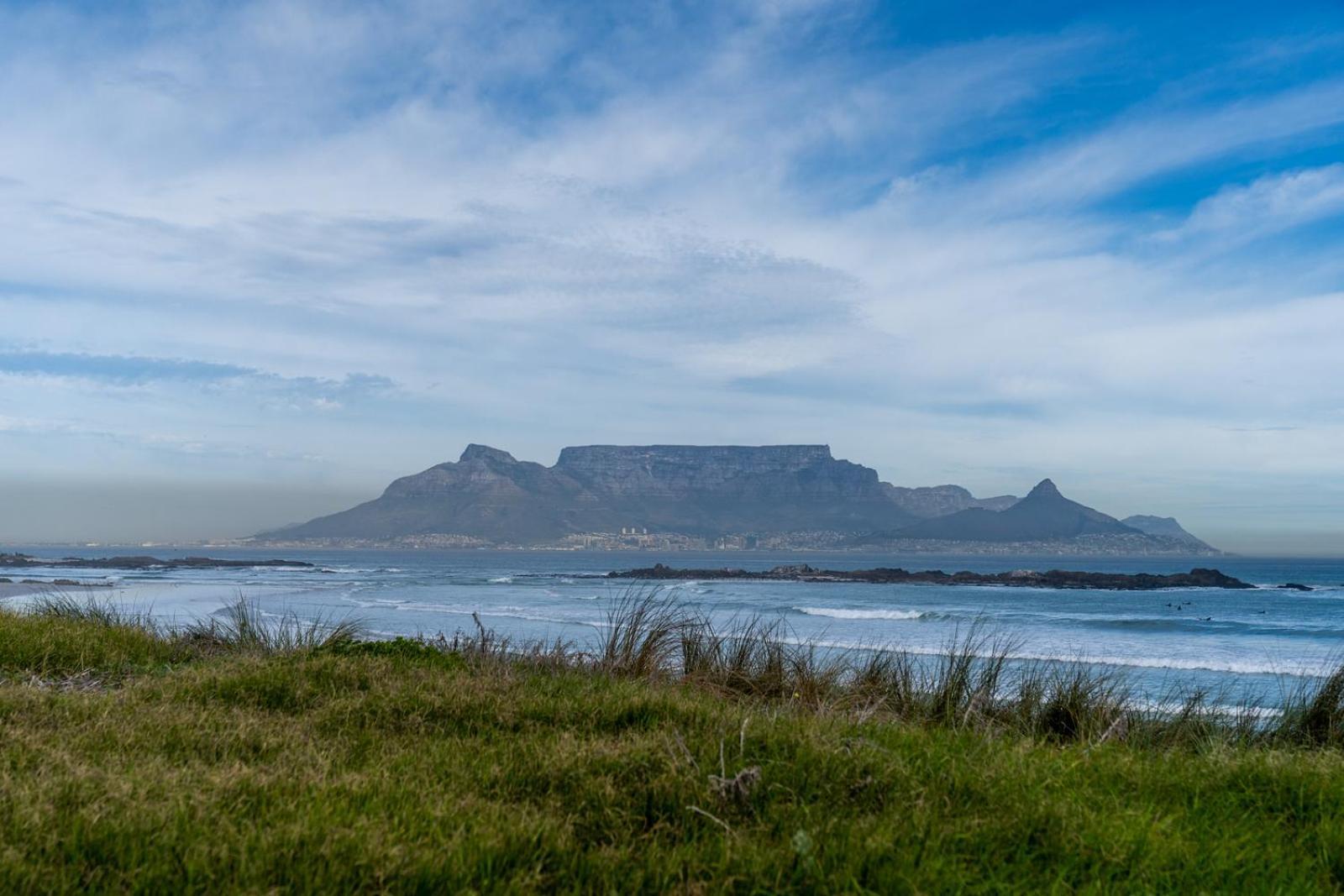 Luxury Beachfront Penthouse In Blouberg- 402 Azul Cape Town