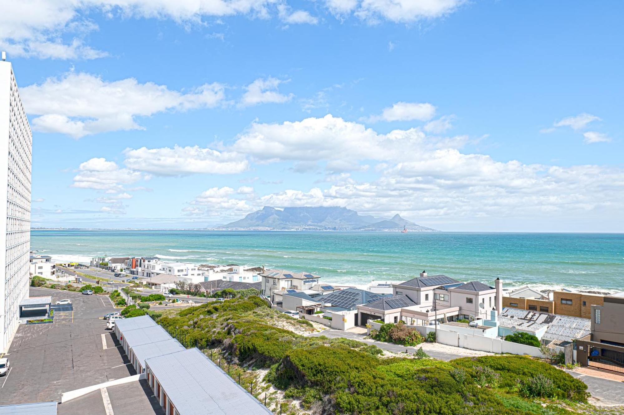 Luxury Beachfront Penthouse In Blouberg- 402 Azul *