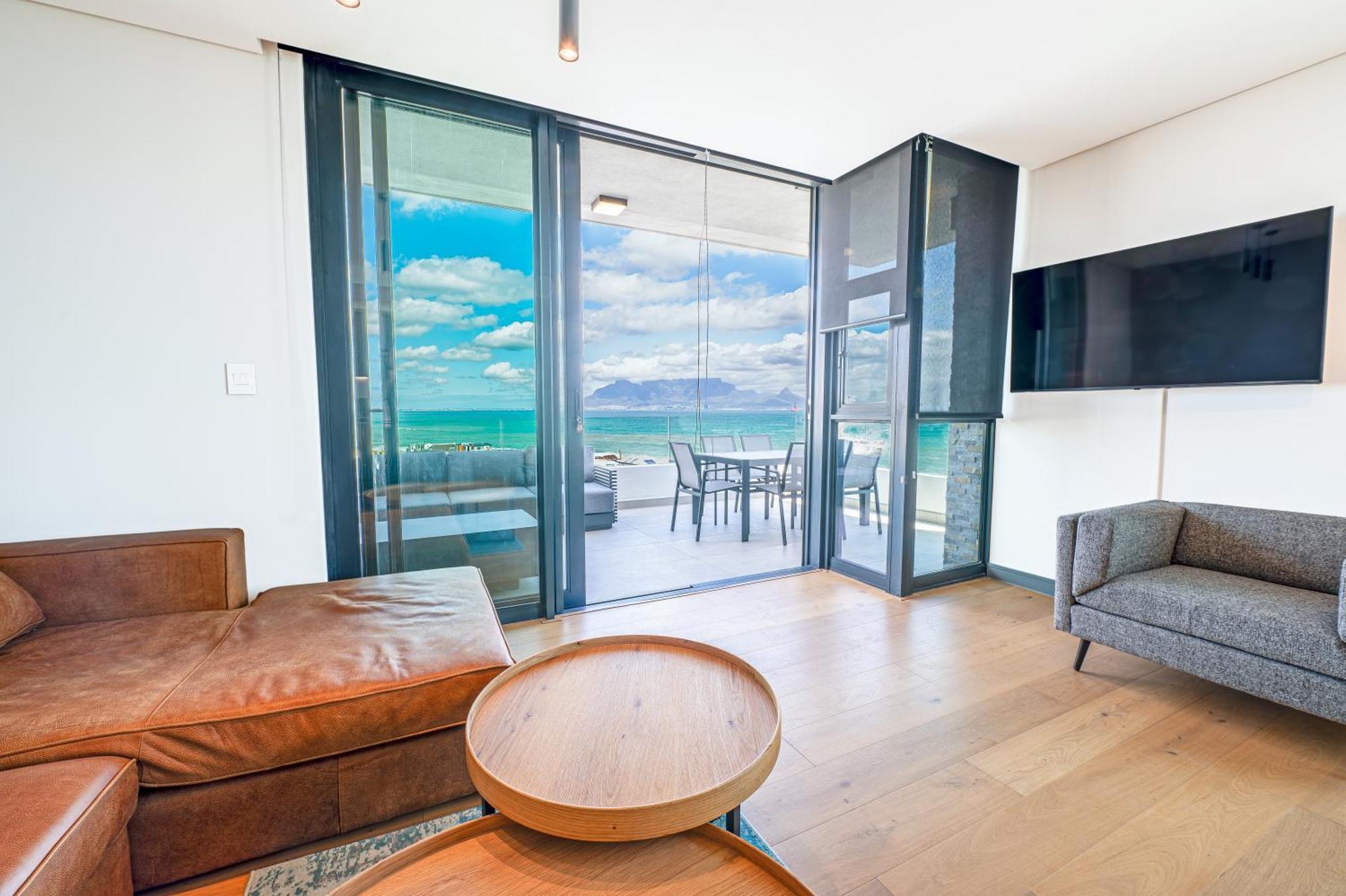 Apartment Luxury Beachfront Penthouse In Blouberg- 402 Azul Cape Town