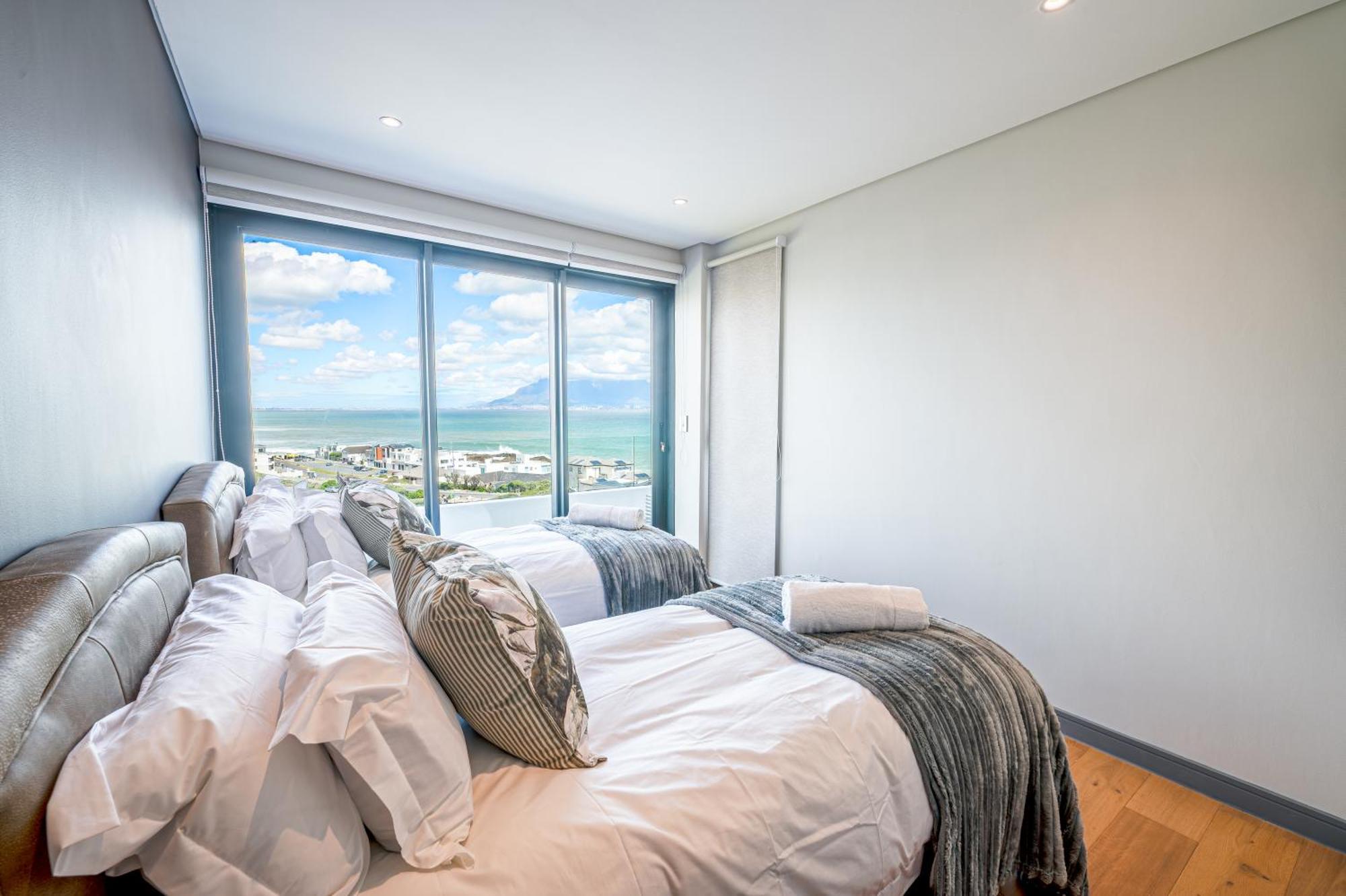 Luxury Beachfront Penthouse In Blouberg- 402 Azul Apartment *
