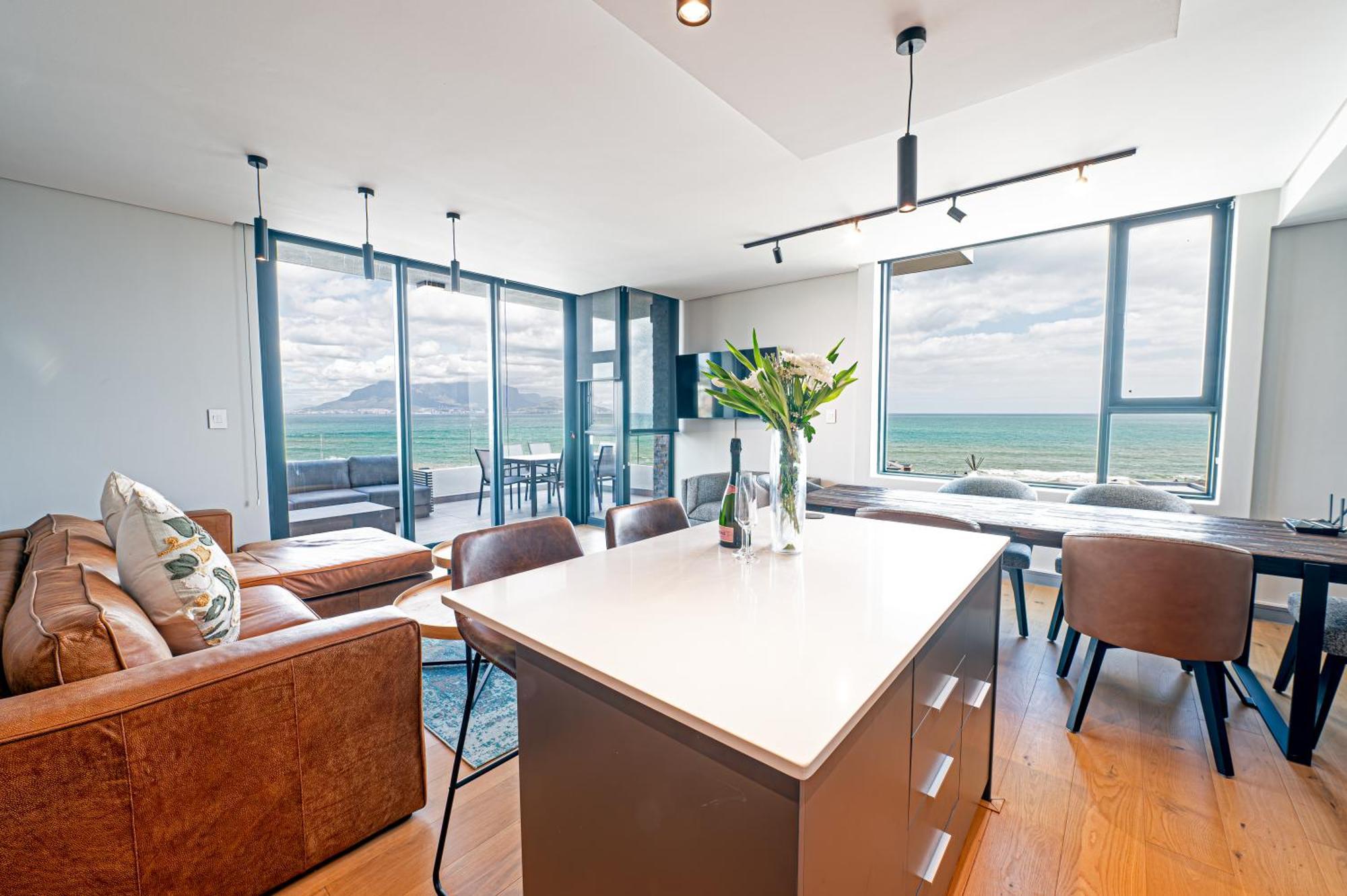 Apartment Luxury Beachfront Penthouse In Blouberg- 402 Azul *